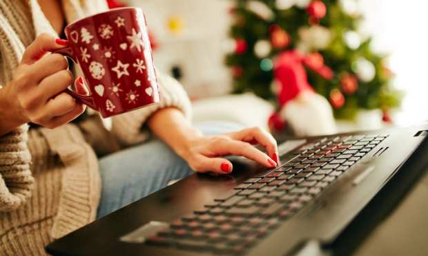 Can Low Credit Card Balances Save Holiday Spending? Don’t Bet On It