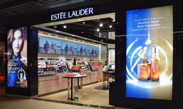 Estée Lauder Reports 9 Pct Net Sales Drop