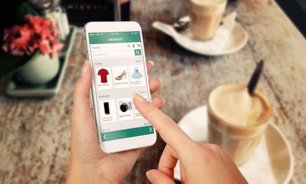 Retail Data Shows Online Dominance, Gift Card Momentum For Holiday Spending