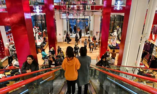 Former Saks CEO Sadove Says Physical Retail Will Transform To Survive