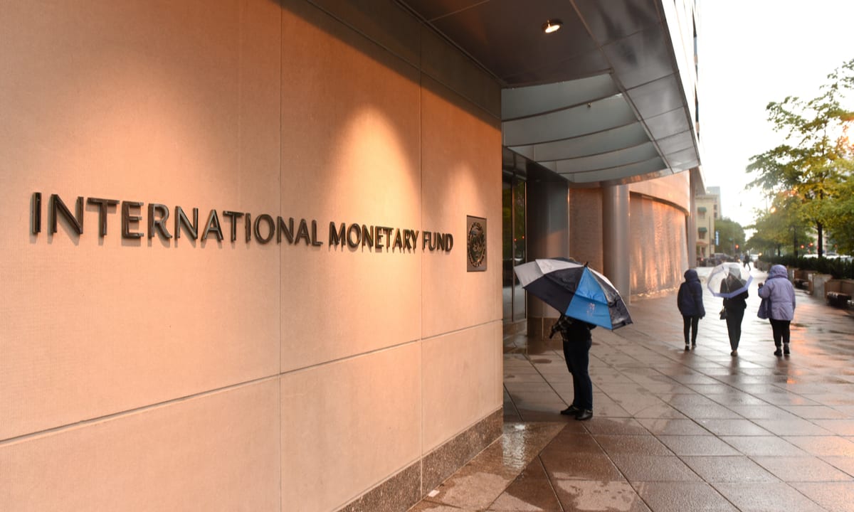 Slow Economic Growth, Continuing COVID Outbreaks Could Impact EU’s Public, Private Sectors, IMF Says