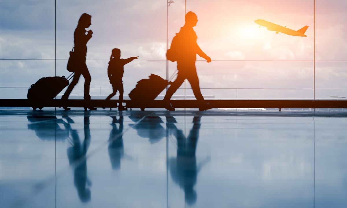 Qantas CEO: Vaccines Will Be Mandatory For International Travel