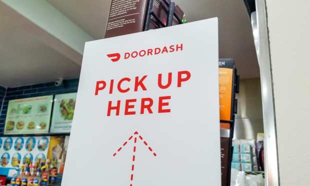 DoorDash pick up sign