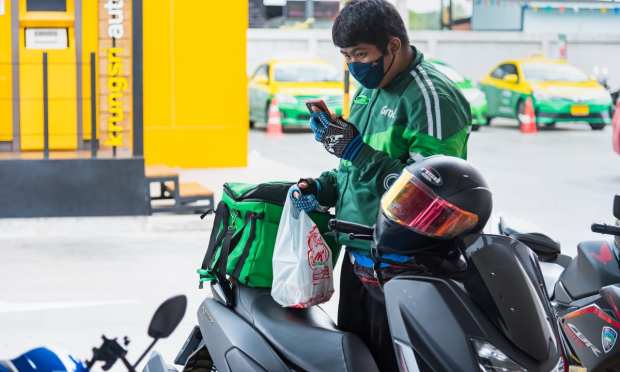 Grab’s Co-Founder Seeks Lifetime CEO Post In Gojek Union