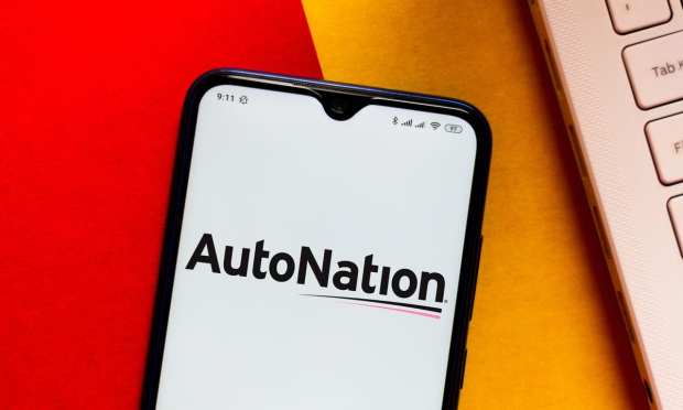 AutoNation's Same-Store Revenues Rise 5 Pct