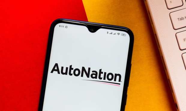 AutoNation’s Same-Store Revenues Rise 5 Pct