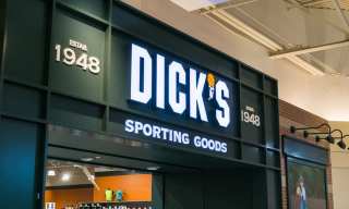Dick’s Sporting Goods to Acquire Foot Locker and Expand Internationally
