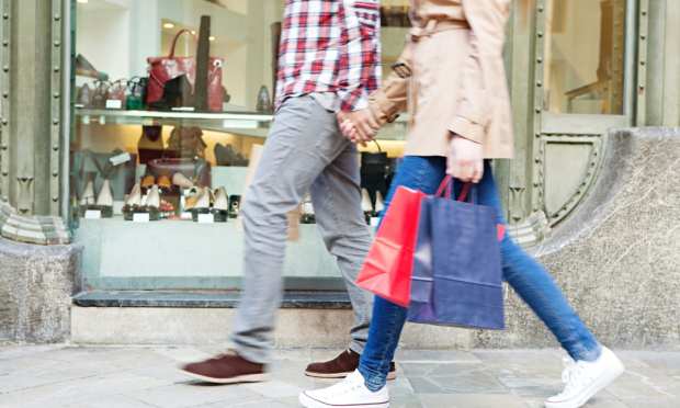 consumer spending, shoppers