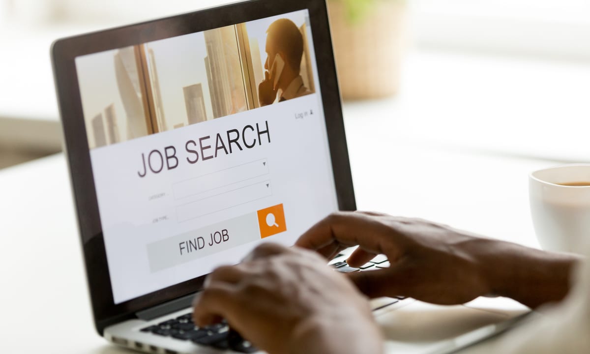 Jobless Claims Drop Below 800,000