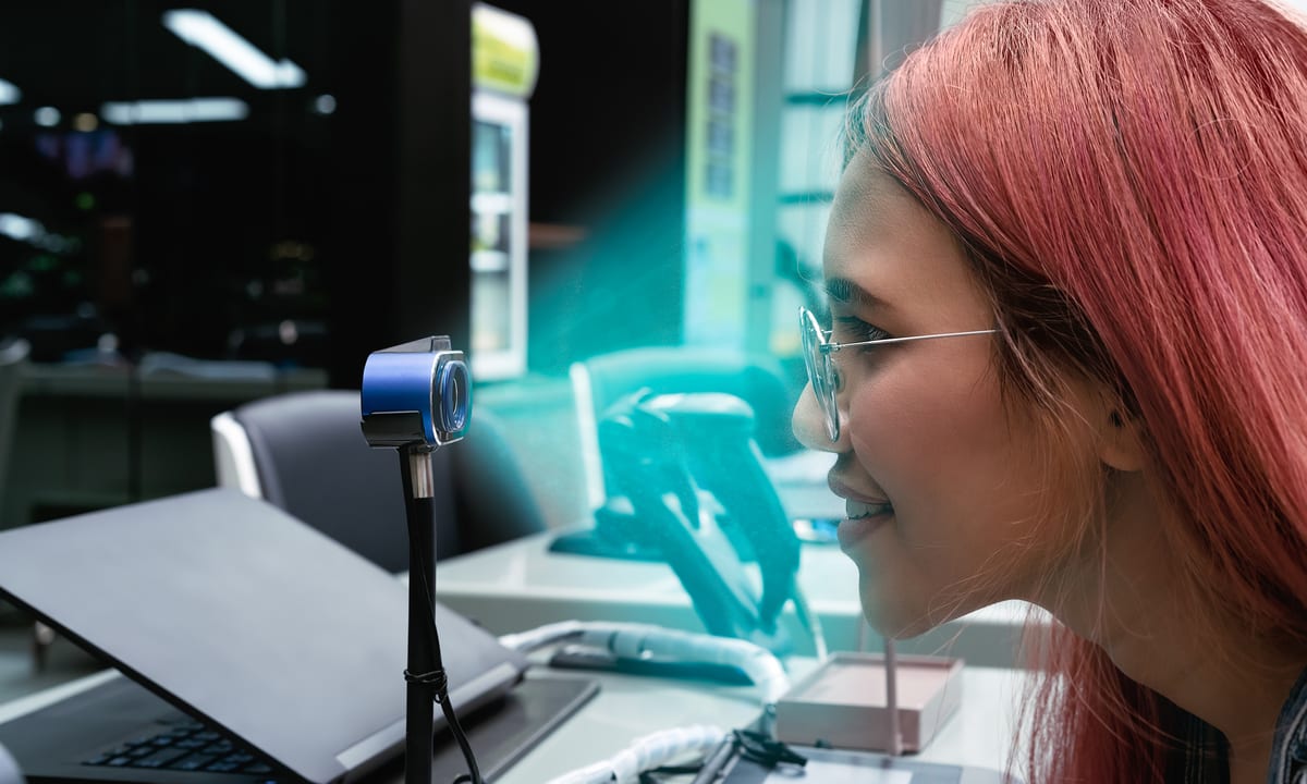 Travel Business Pushes Facial ID Toward Its Close Up