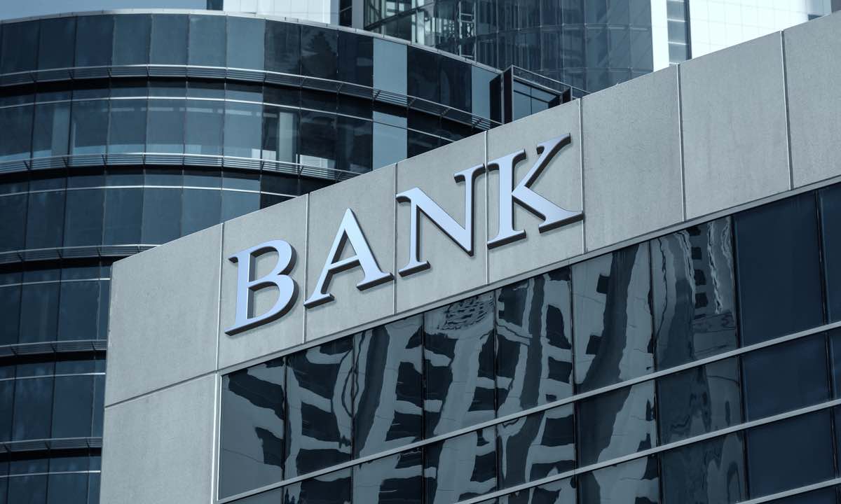 Europe’s Cross-Border Bank Mergers Hit 18-Year High