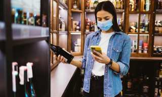 Q4 Retail Roundup: Digital Sales Growth Slows, Stores Play Critical Role