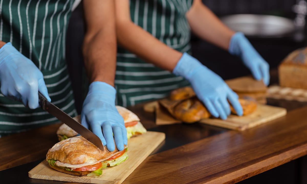 Restaurant Roundup: Jobs Come Back, QSRs Adopt New Technologies