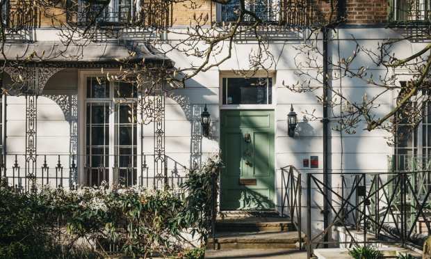 European Hosts Drop Airbnb Listings, Move Toward Longer-Term Rentals