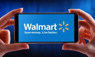 Walmart Employee Turnover Up Despite Early Wage Access