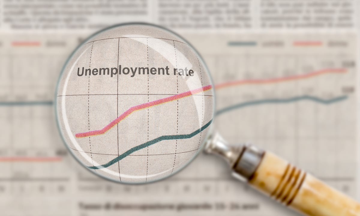New Jobless Claims Edge Up Slightly