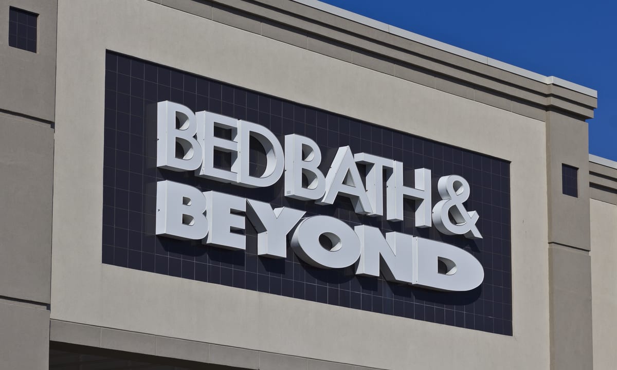 Bed Bath & Beyond Bides Time Amid Dwindling Cash