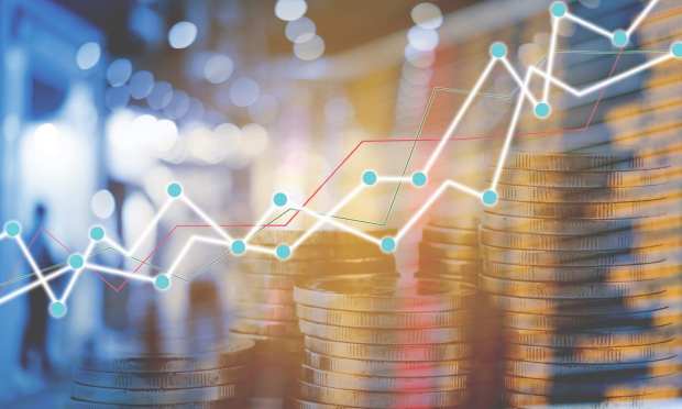 Consumer Spending Drives 6.4 Pct First-Quarter GDP Growth