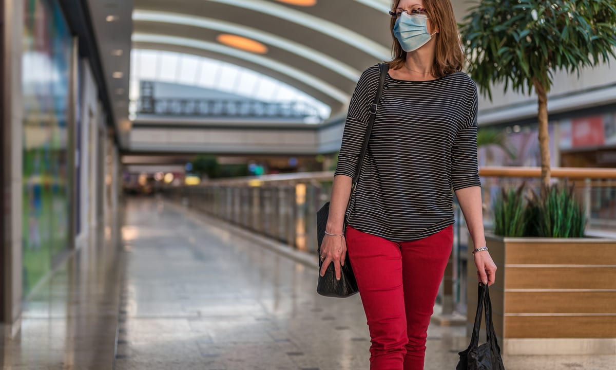 American Foot Traffic Moving Slowly Despite Vaccinations