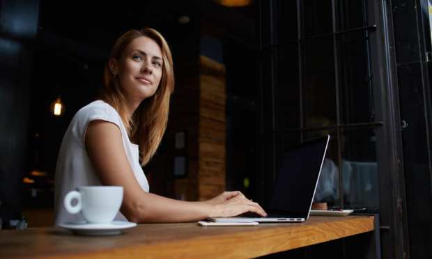 Nonfarm Jobs Up By 916K As Economy Begins Rebound