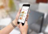 High-Income Consumers Turn to Restaurant-Finding Apps While Traveling