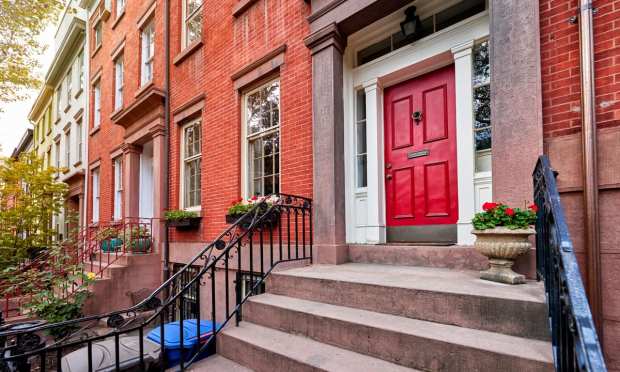 Buyers Take Manhattan As Real Estate Sales Hit Record Highs