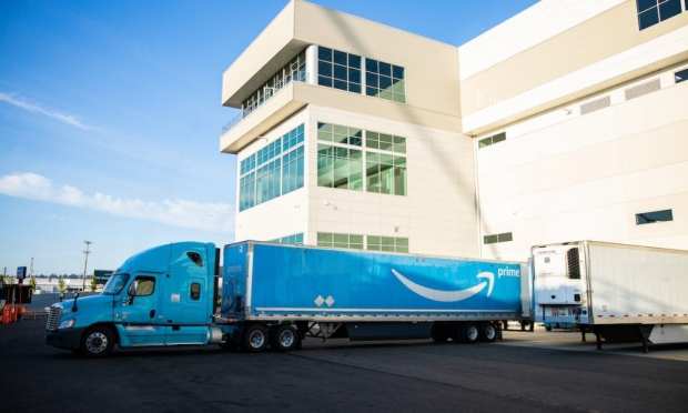 Amazon Offers Signing Bonus, Pay Hikes To Attract 75,000 New Workers