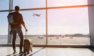 US Senators Want Regulators To Crack Down On Travel Scams