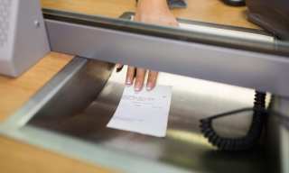 Wells Fargo Analyst Predicts US Banks To Shed 10 Pct Of Jobs