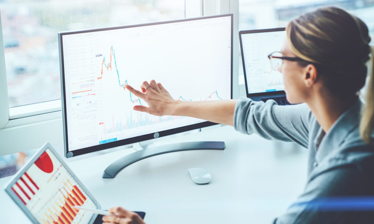 Stock Brokerages Lure Young Adults Looking To Invest COVID Savings