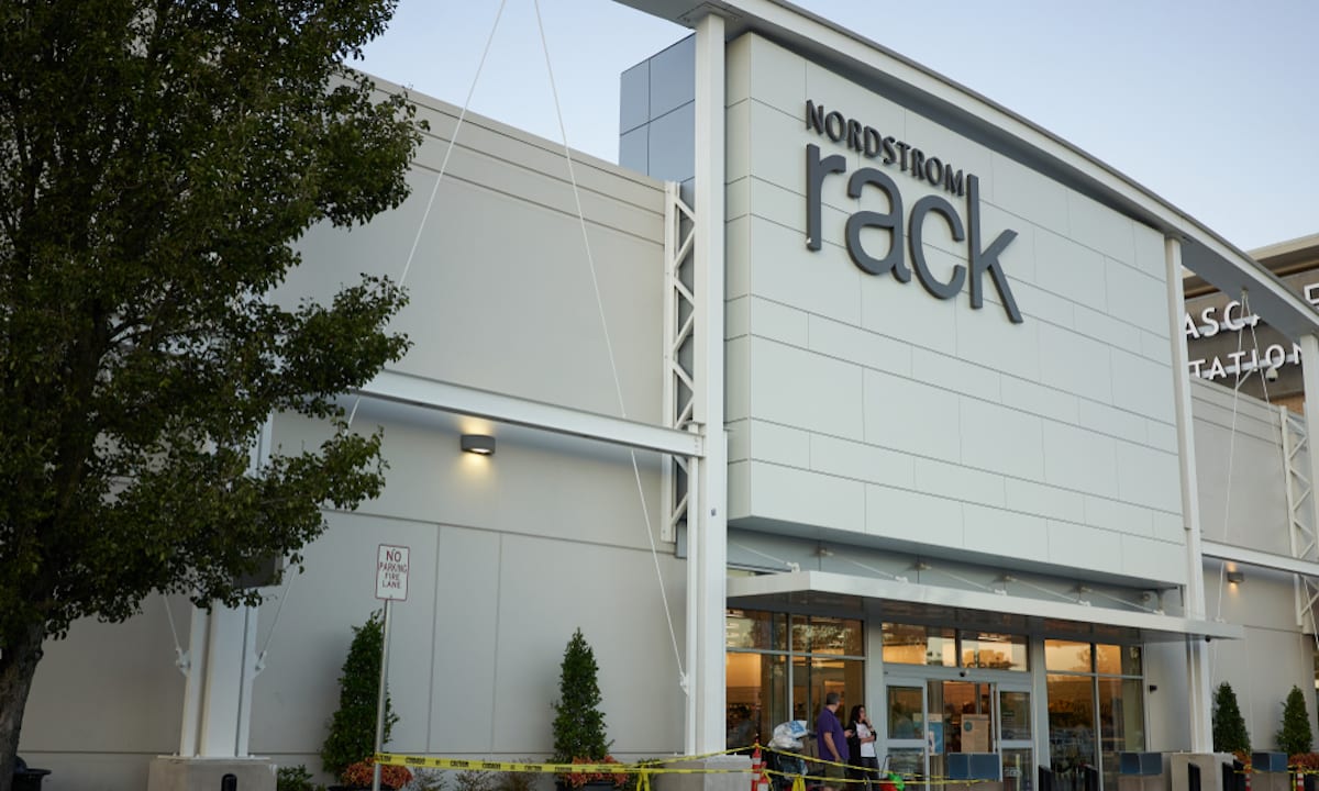 Nordstrom Nears 50 Pct Digital Sales; Total Revenue Still Below Pre-Crisis Level