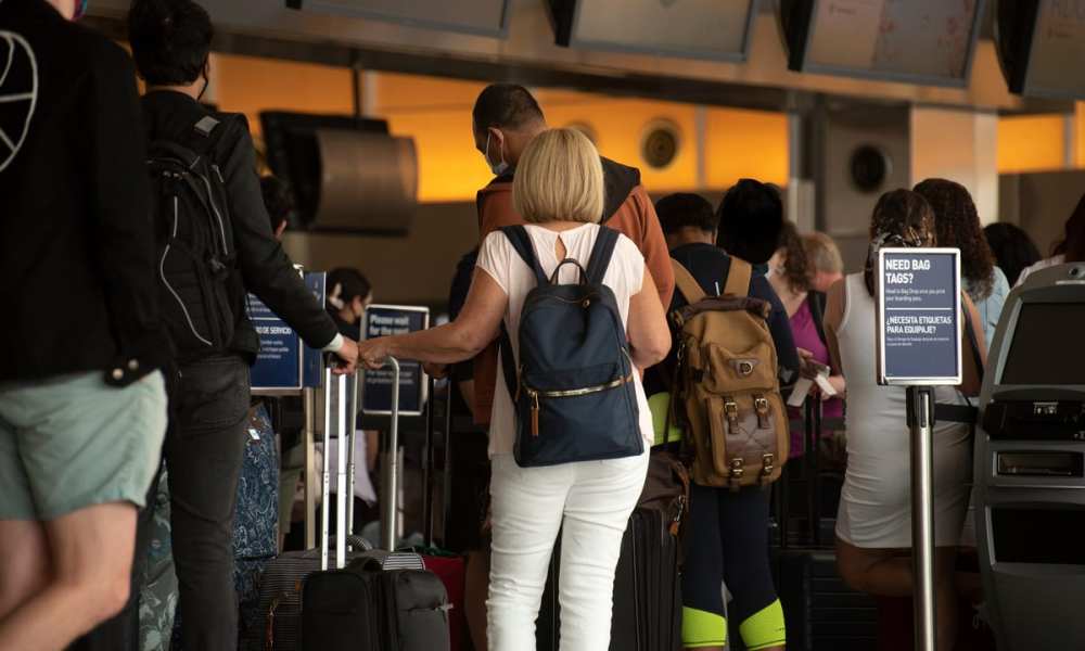 Memorial day weekend, travel, airports, pandemic