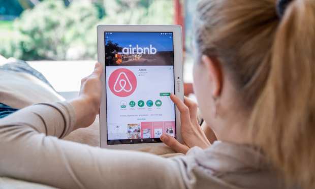 Airbnb, pandemic, party ban, travel