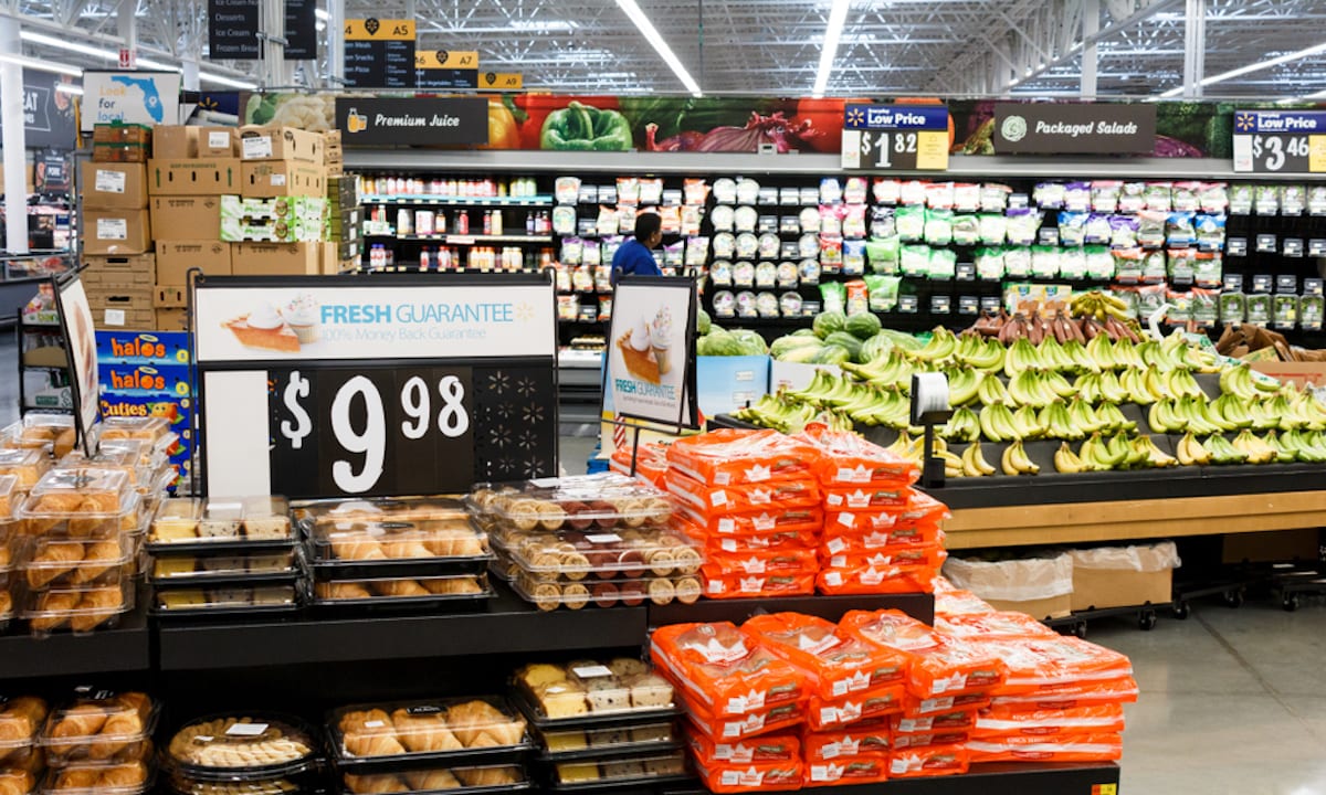 Food Fight: Wal-Mart Vows to Guarantee Groceries, Buy Local