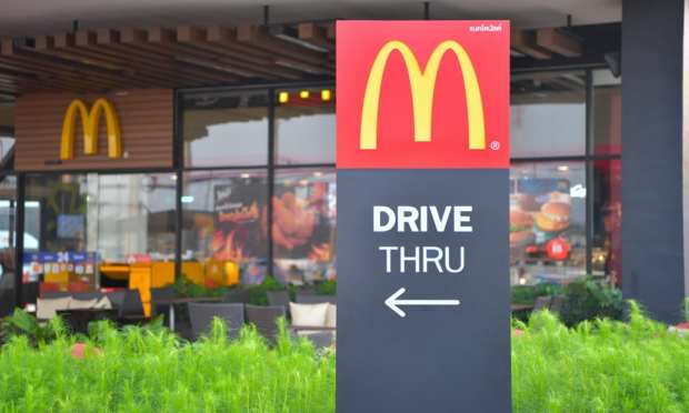 Restaurants Race To Offer Most Efficient AI Drive-Thru Experience