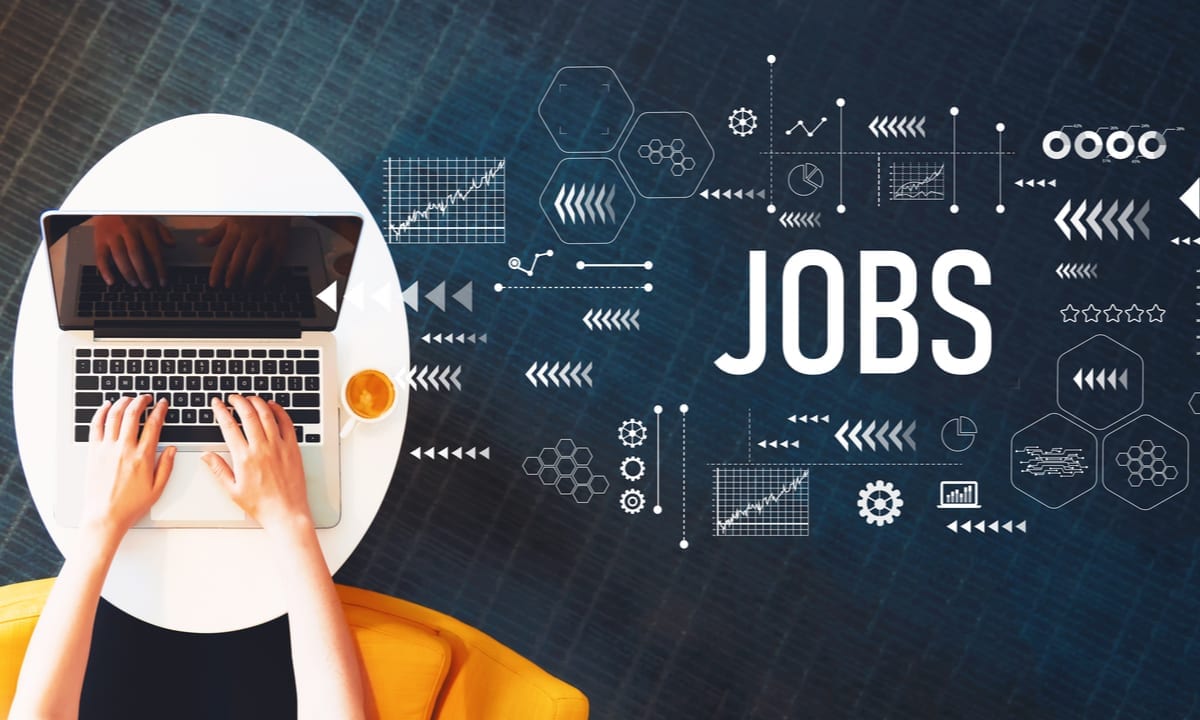 Initial Unemployment Claims Fall For Sixth Consecutive Week