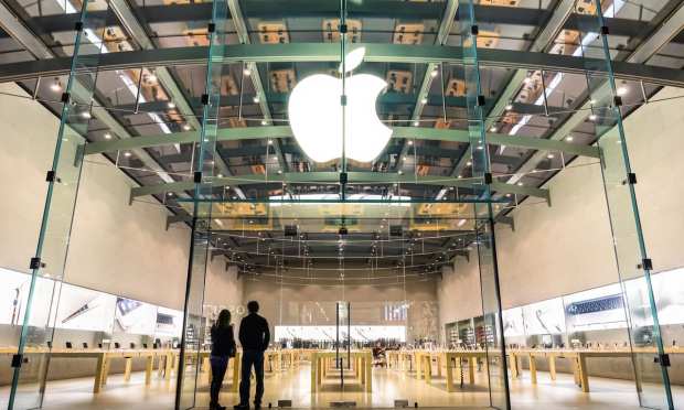 Apple To Test Hybrid Work-From-Home Option For Retail Employees