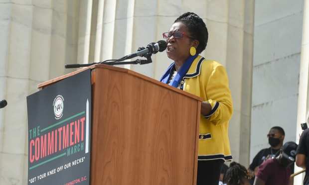 US Lawmakers Urge Regulation Of Facial-Recognition Use