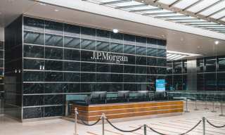 Banks Spend More To Fend Off FinTechs