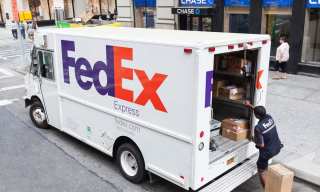FedEx CEO Accelerates Cost Cutting as Package Volume Drops 