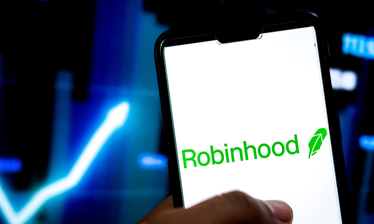 Robinhood Seeks $40B Valuation In IPO; New Users Soar