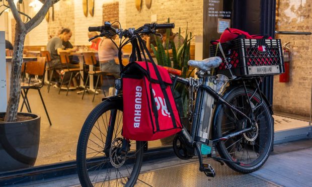 New York Court Rules Food Delivery Platforms Must Pay Minimum Wage