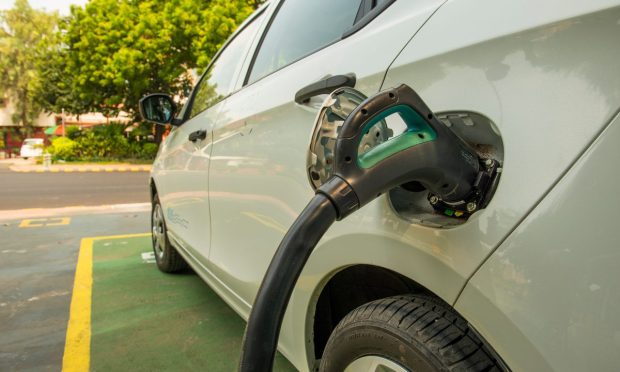 India Considers Reducing EV Import Duties