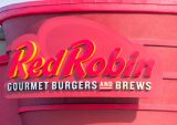 Restaurant Roundup: Red Robin Struggles To Take Flight