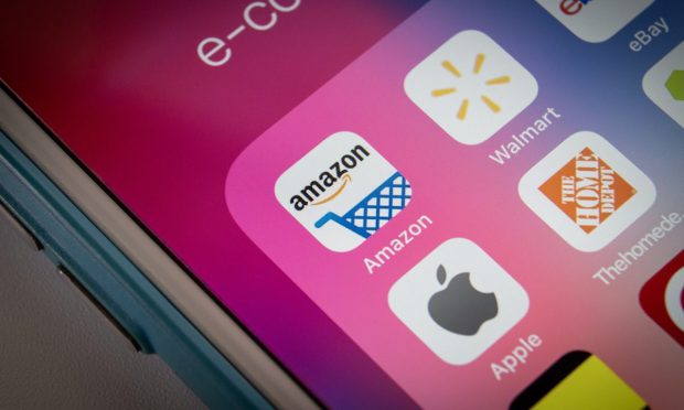 AMZN vs. WMT Weekly: Retail Giants Remain In Dead Heat For Top Spot