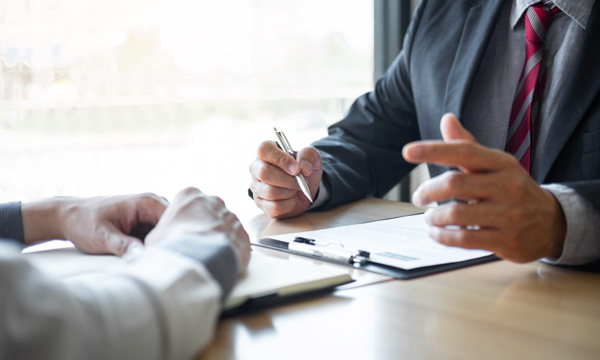 New US Unemployment Claims Dip to Lowest Level Since 2021