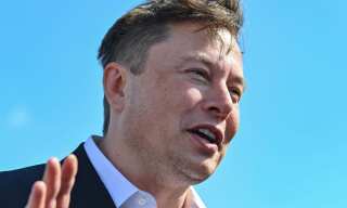 Musk Calls Apple’s App Store Fees A ‘Tax,’ Backs Epic Games