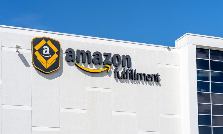 Amazon Supplies Logistics To Rivals