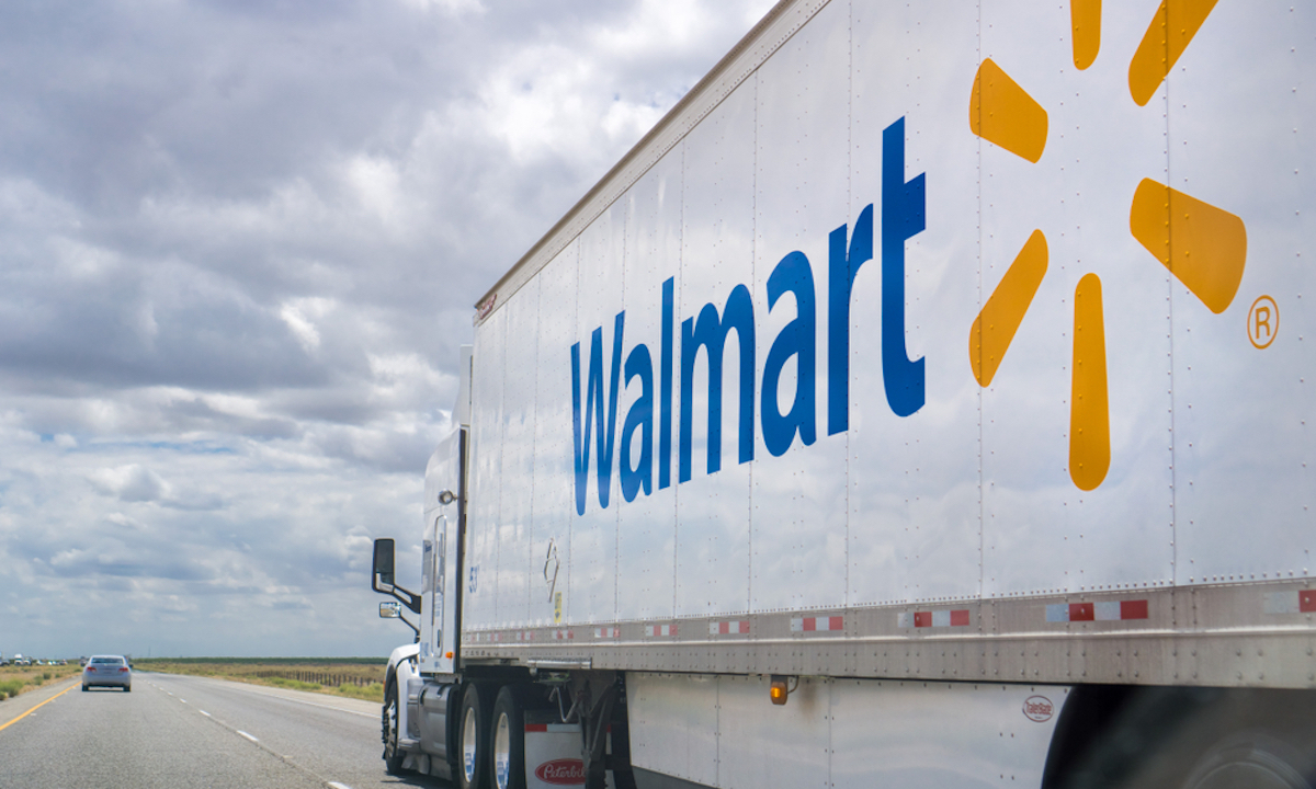 Walmart Expands Delivery Services, Macy’s-Toys R Us Partner Up, Amex Touts Flexibility