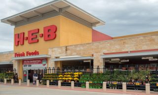 Today in Restaurant and Grocery Tech: H-E-B Launches Store-in-Store Partnership; Walmart Soars Over Amazon Food Sales